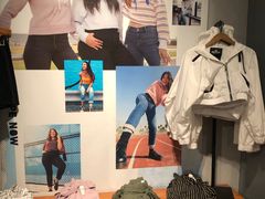 -Hollister(天环广场店)