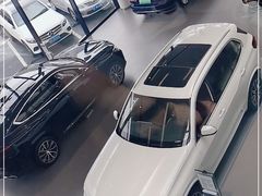 -上海宝信宝马4S店