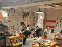 -乐闹闹重庆火鍋(民治店)
