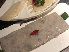 -老牌坊云南鱼豆花火锅(哈西万达店)