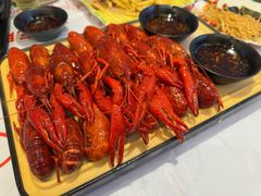 -肥肥虾庄·金牌油焖大虾(汉口城市广场店)