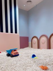 -奈尔宝家庭中心·亲子早教·派对餐厅(北京东坝万达店)