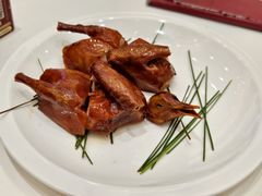 脆皮乳鸽-喜宴又一村·粤菜·茶点·海鲜(壹方天地店)