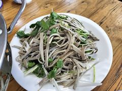 -溢心园香河肉饼总店
