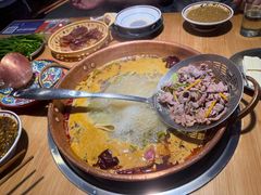 -洱火云南酸菜牛肉火锅(石景山当代商城店)