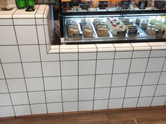 面包甜点陈列柜-81BAKERY(大学路店)