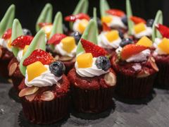 红丝绒蛋糕-海口绿发希尔顿酒店-田园汇自助餐·三文鱼·海鲜