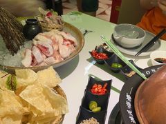 -洪氏嗨捞·广东猪肚鸡·椰子鸡火锅(西咸万象城店)