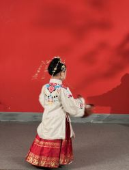 点击看大图 -美云庭古装·格格服汉服·京城旅拍(北京店)