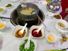 -鲁朗纳麦石锅鸡庄园
