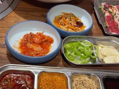 -明洞阿姨·韩式酱蟹烤肉·创意料理(三元桥店)