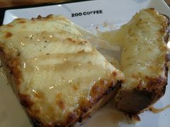 -Who乎coffee&bar