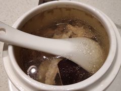 泰国椰皇老鸡炖盅-膳心记-明火四宝煲仔饭(燕南店)