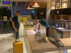 -秋果酒店(北京中日友好医院和平里地铁站店)