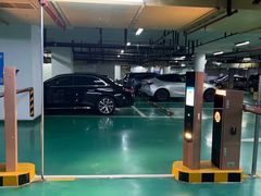 -上海威斯汀大饭店-地下停车场