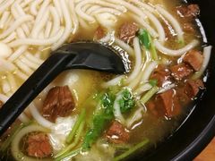 招牌极品牛肉粉-鑫花溪牛肉米粉(凤凰街创始总店)