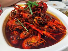 油焖小龙虾-盐枭肴·川味自贡菜(南强街店)