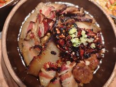 一碗腊肉一两银-吃饭皇帝大土家民族菜(正大广场店)