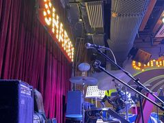 -鲨鱼美式餐厅酒吧Sharky