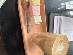 -亚龙湾喜来登·美景台大堂吧