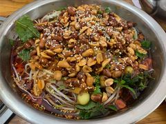 -周良天山牛杂城(天山路总店)