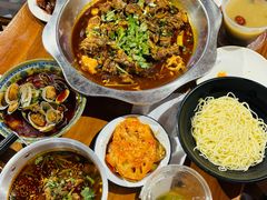 -爆炸头阿姨小四川正宗川味小吃(无任何分店)