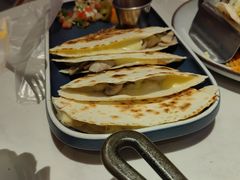 牛肉土豆奶酪煎饼煎饼-墨纪Mojí墨西哥餐厅(官舍店)