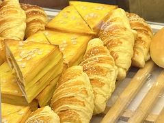 肉松牛角-美嘉华面包西饼店(红胜坊店)