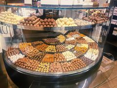 -Laderach 莱德拉(上海环贸iapm店)