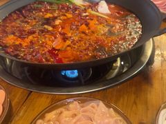 -黄潇洒老火锅(九眼桥宏济巷店)