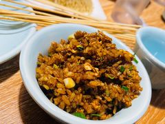 -茸梅路右拐龙虾-农家菜(松江店)