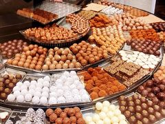 -Laderach 莱德拉(上海环贸iapm店)