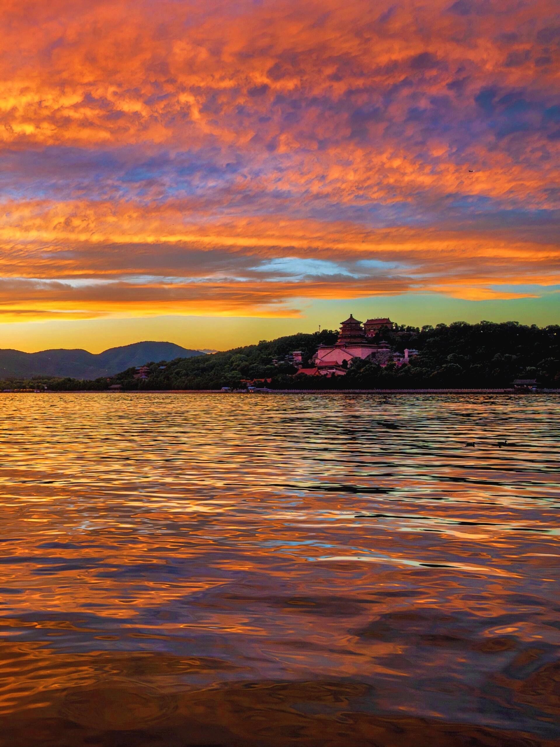 颐和园的晚霞已经美到next level