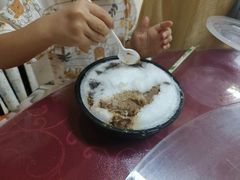 酸磨糕巧克力刨冰-王中王刨冰