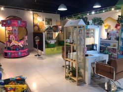 -爆米花儿童美发乐园(市府恒隆广场店)