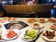 -佰烧海鲜烤肉火锅自助(世茂国际广场店)