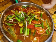 -亮欢寨酸汤鱼(沙冲路店)
