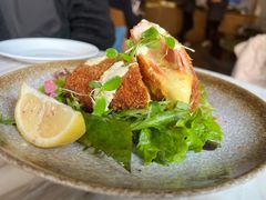 芝士熔岩炸猪里脊沙拉早午餐-the rug 飞毯 (朝阳公园店)