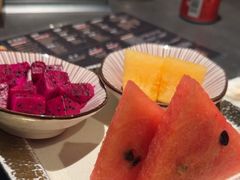 -铭牛烧肉·和牛海鲜自助(高新月牙湖店)