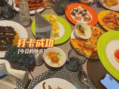 -亚洲国际大酒店·云顶阁旋转自助餐厅