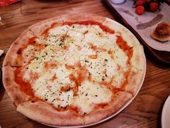 -城市大道红炉披萨烘焙坊