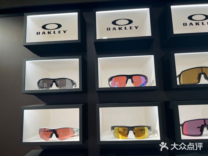 LensCrafters亮视点·OAKLEY精选(静安嘉里中心店)图片