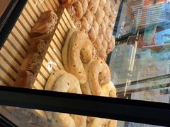 -Dough&Joe团憩(瑞虹天地月亮湾店)