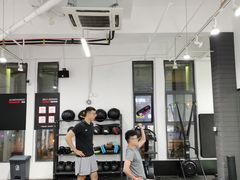 -汗水空间私教健身连锁(SM广场店)