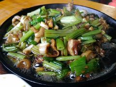 -临江餐馆二楼美食部落