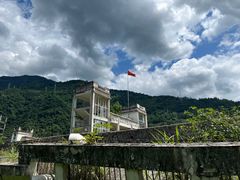 -四川汶川特大地震漩口中学遗址