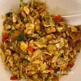鲁哥饭店富兴店在繁华的商业mall复刻出当年三角花园文运街巷