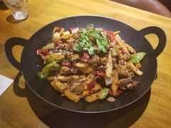 干锅肥肠鸡-别院里音乐餐酒吧(双流航空港店)