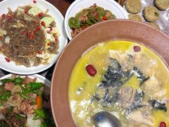 -唐师傅湘西名菜馆(武陵路店)