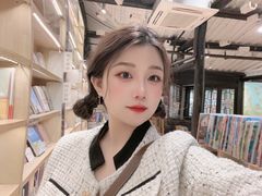 -猫的天空之城概念书店(杭州南宋御街店)